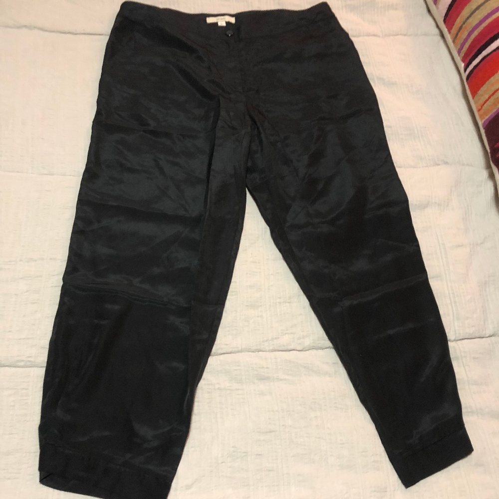 Lark & Ro Women's Cropped Soft Pant - Black